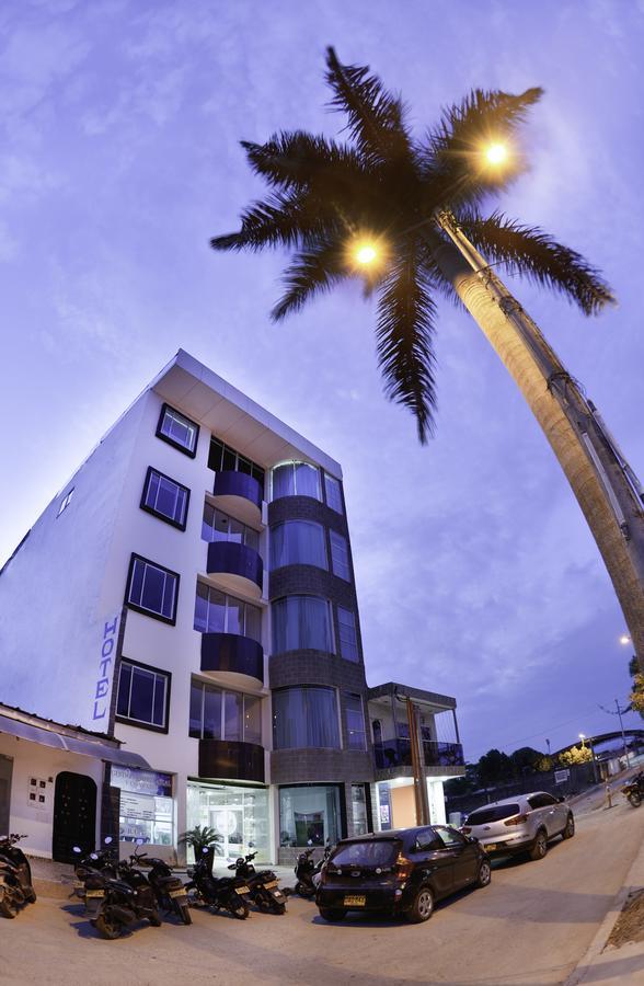 Hotel Confort Ariari Гранада Екстериор снимка