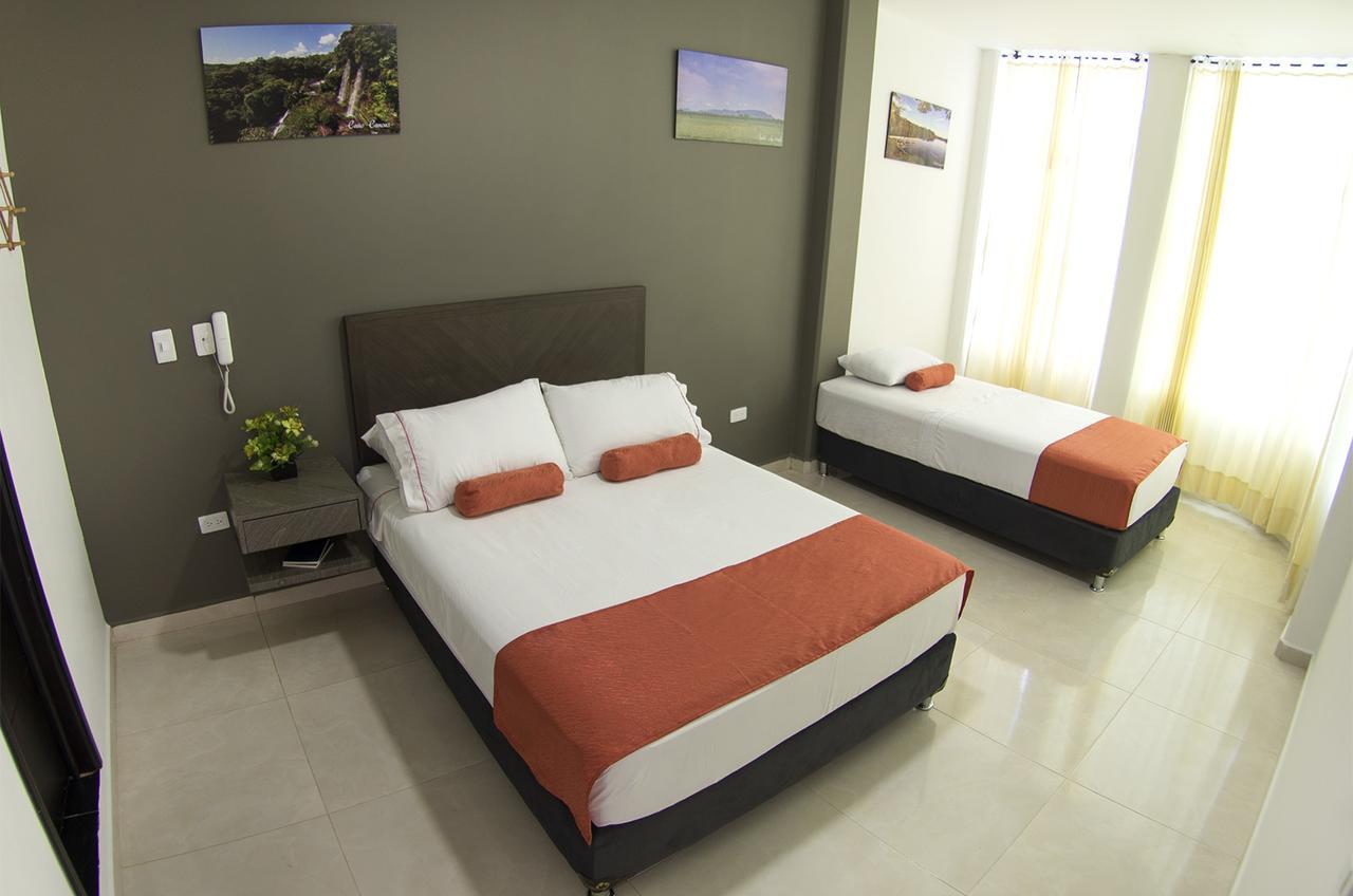 Hotel Confort Ariari Гранада Екстериор снимка